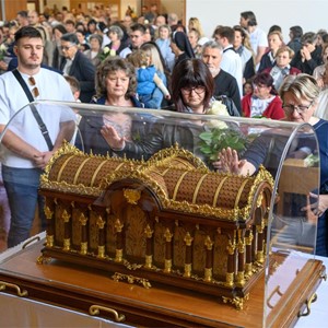 Pohod relikvija sv. Male Terezije i njezinih roditelja u Župi sv. Terezije od Djeteta Isusa